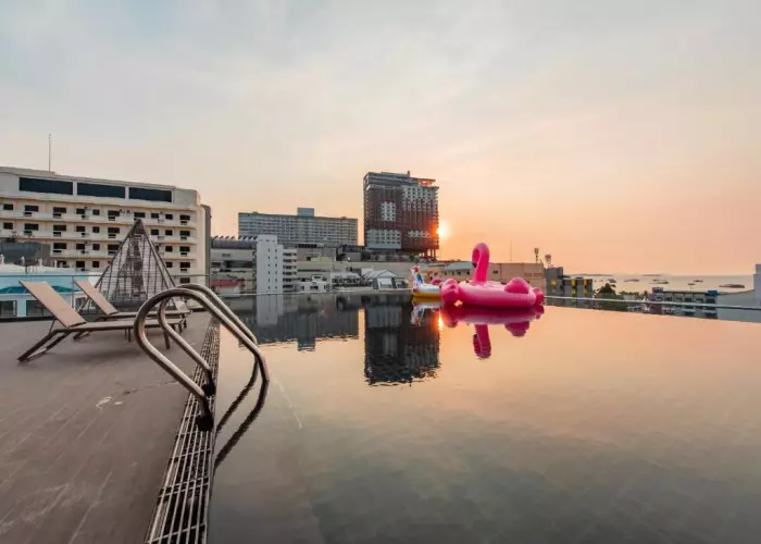 هتل بلک وود پاتایا